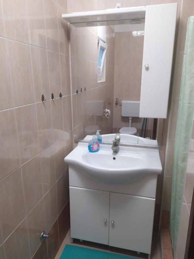 Apartman Vjeko Vir Bagian luar foto