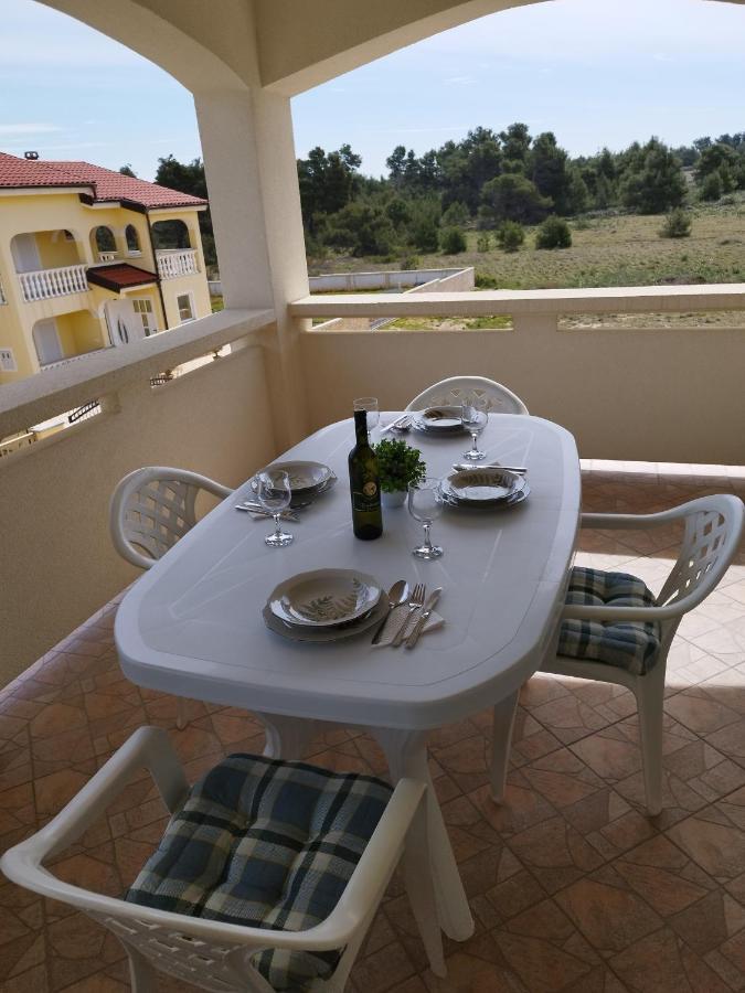 Apartman Vjeko Vir Bagian luar foto